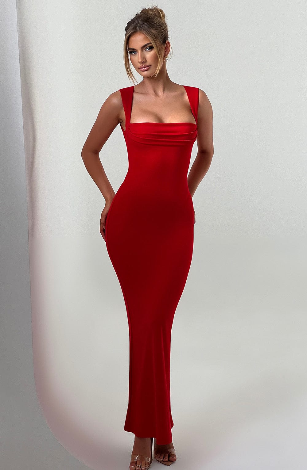 Ruby™ | Robe Élégante – Sophistication et Raffinement