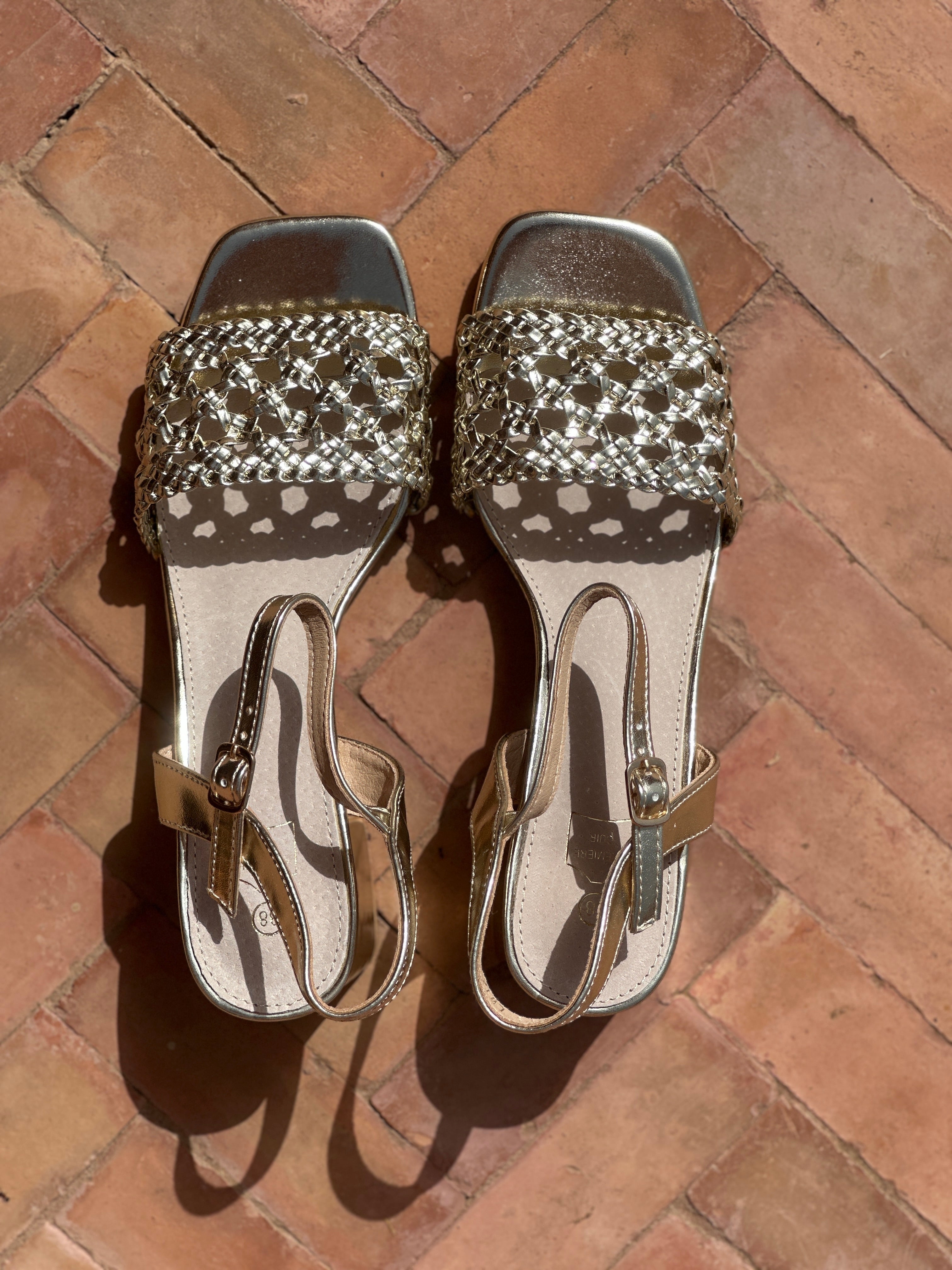 Sandales Salma en cannage doré