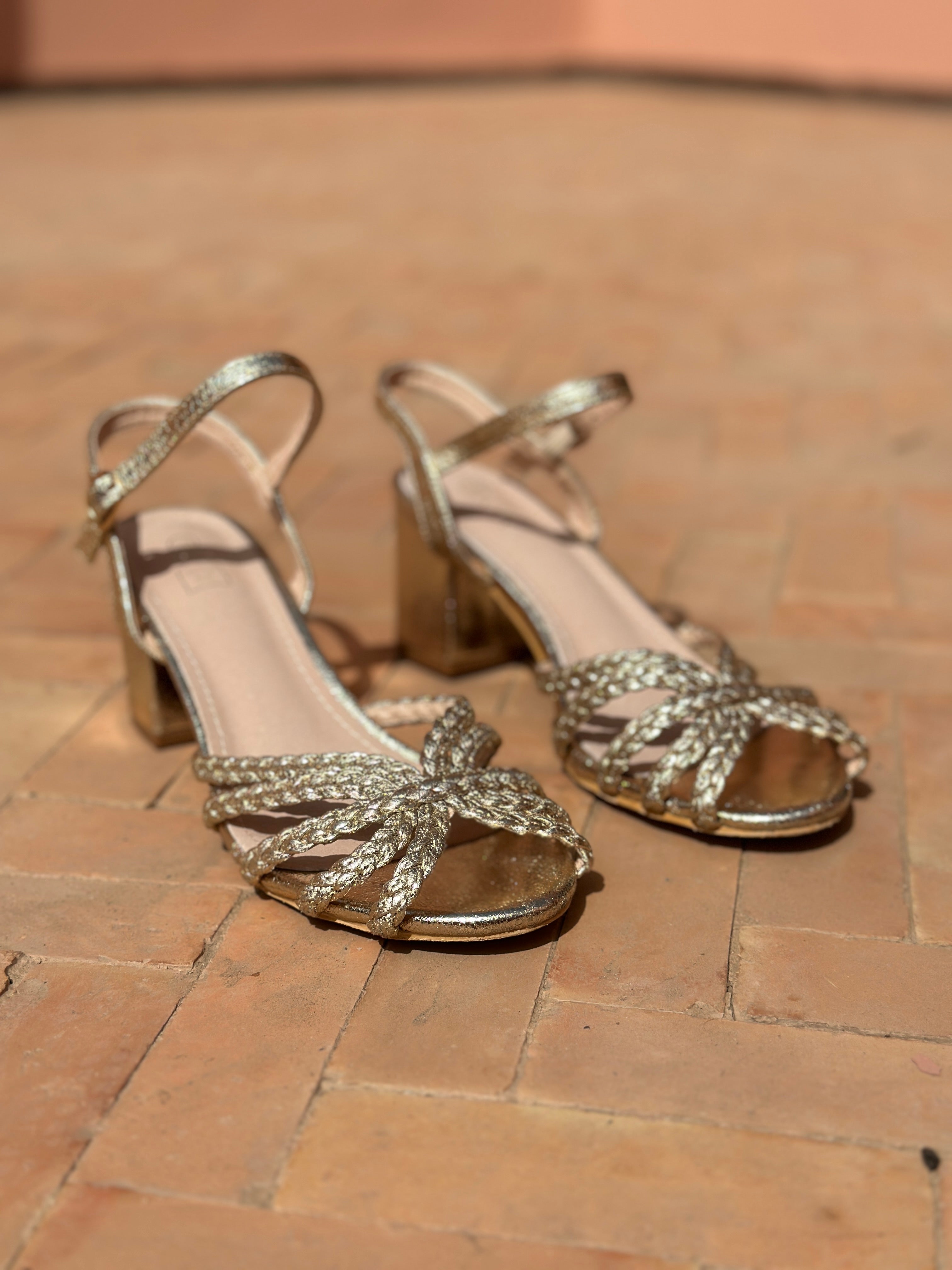 Osiris sandales