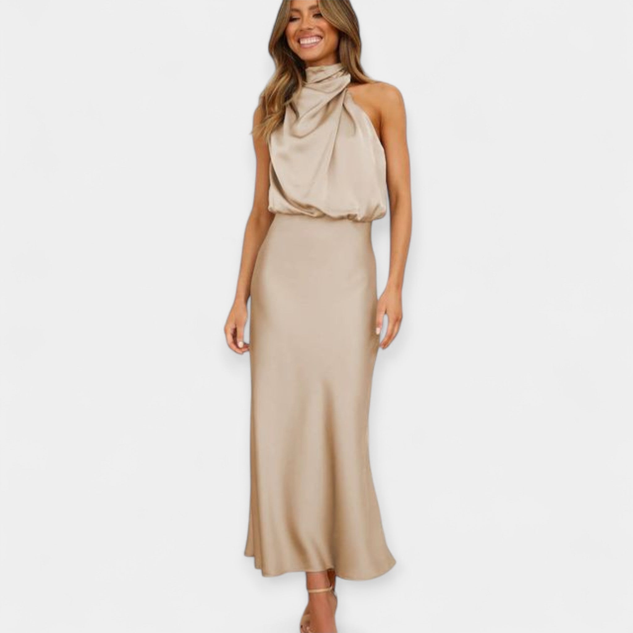Robe Maxi Off-Shoulder
