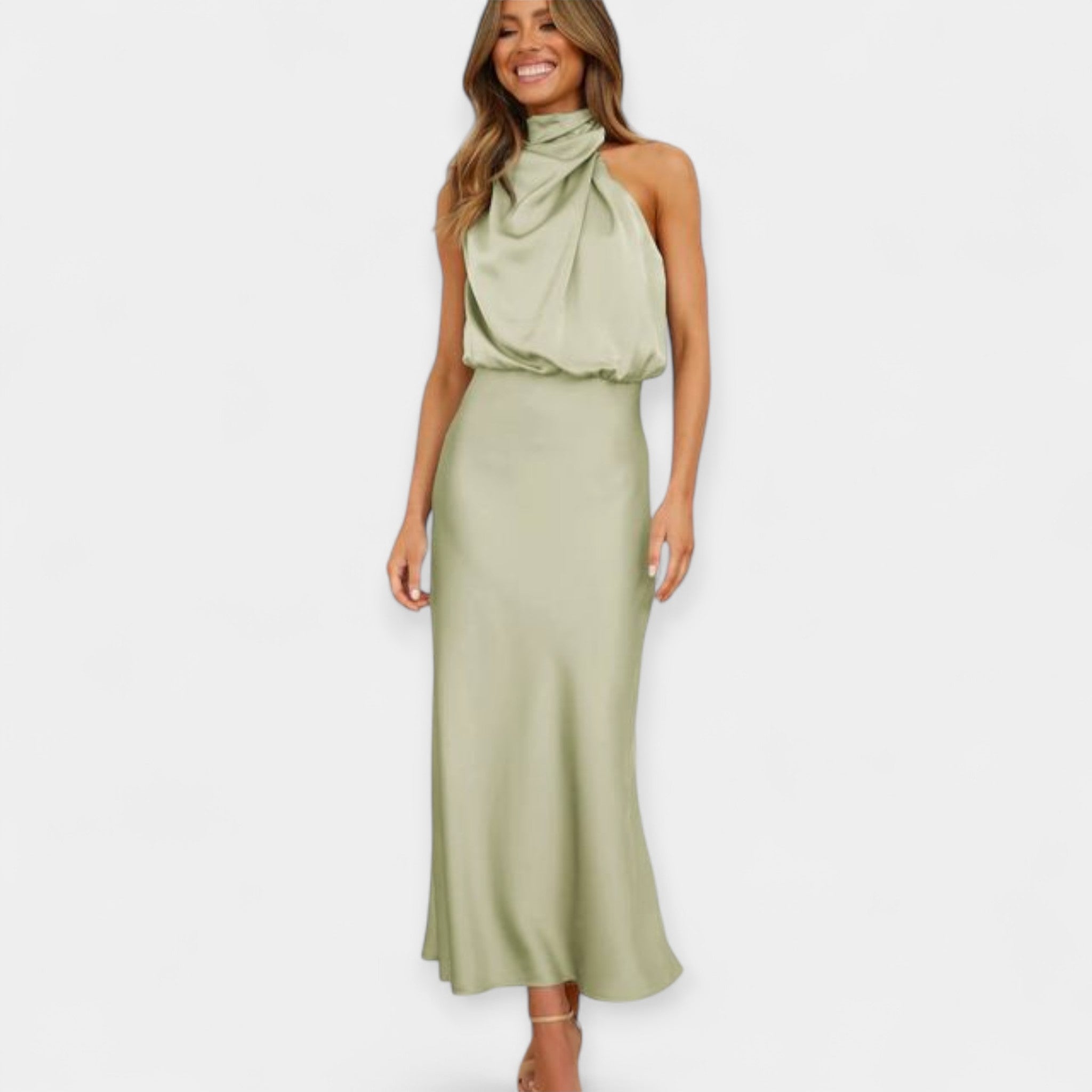 Robe Maxi Off-Shoulder