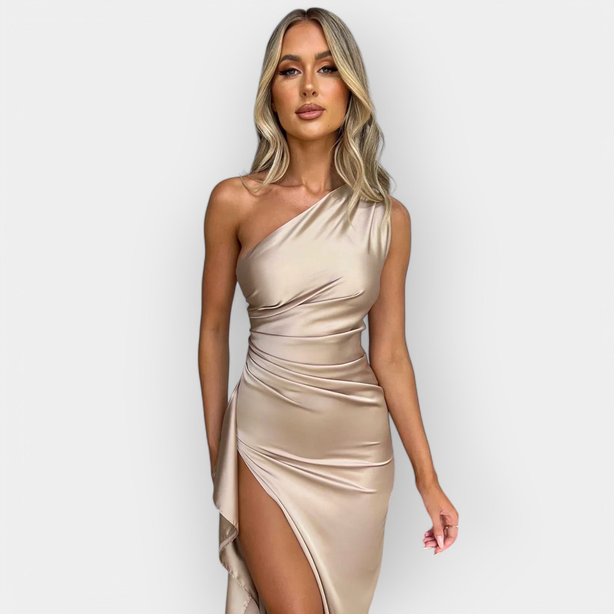 Robe en Satin pour Soirées Élégantes