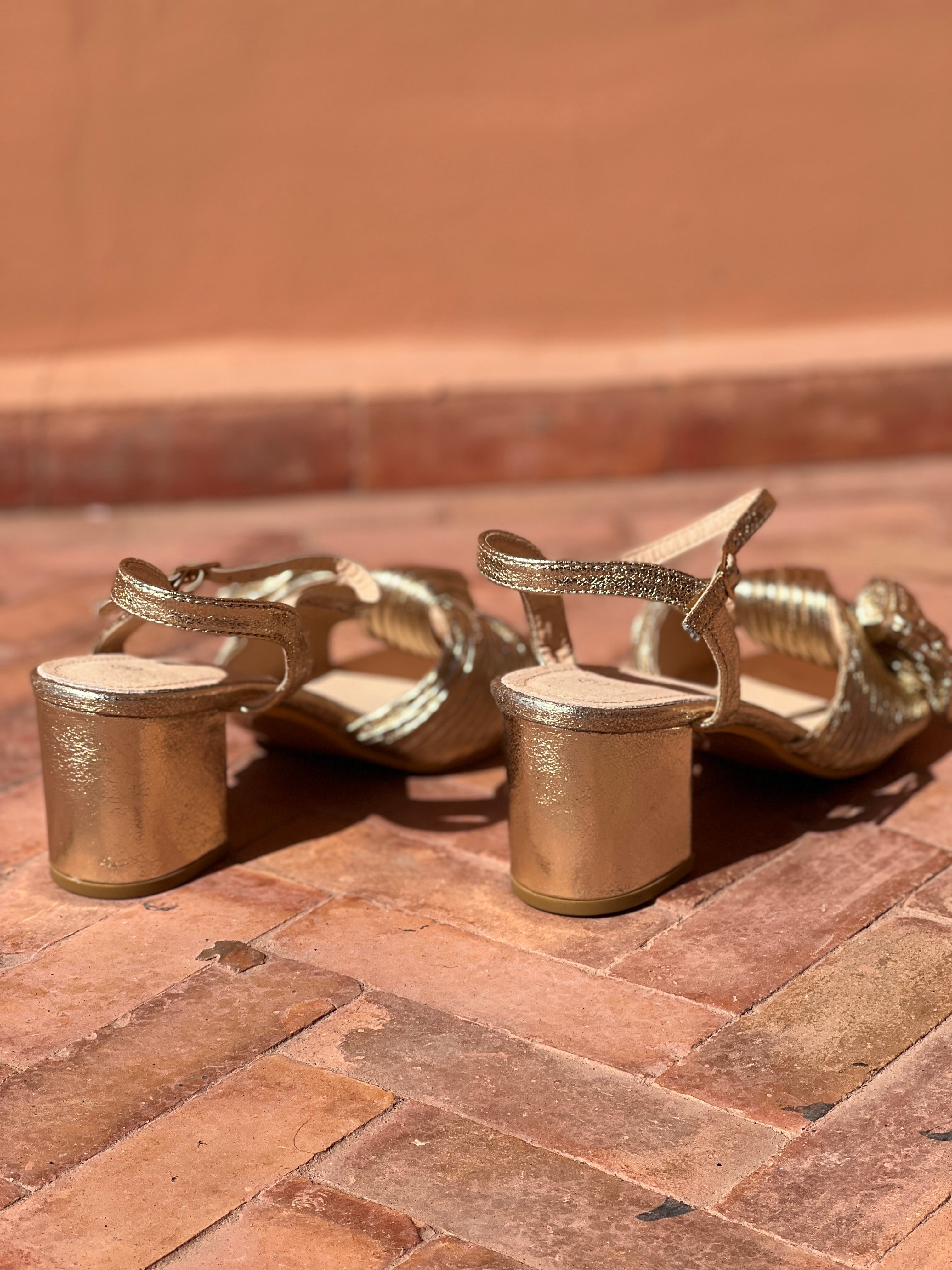 Sandales Ariane – L’élégance So Seventies