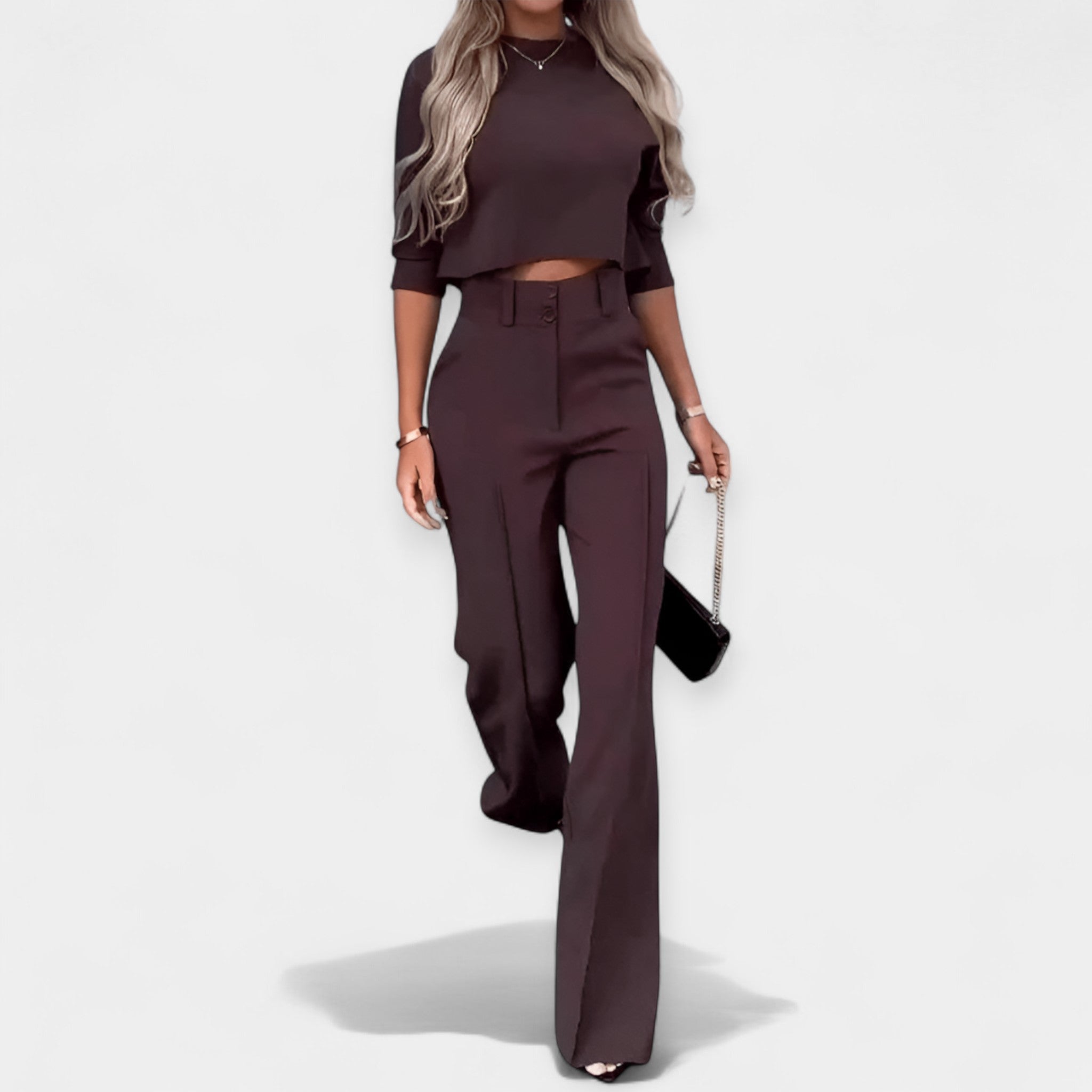 Ensemble chic avec crop top et pantalon