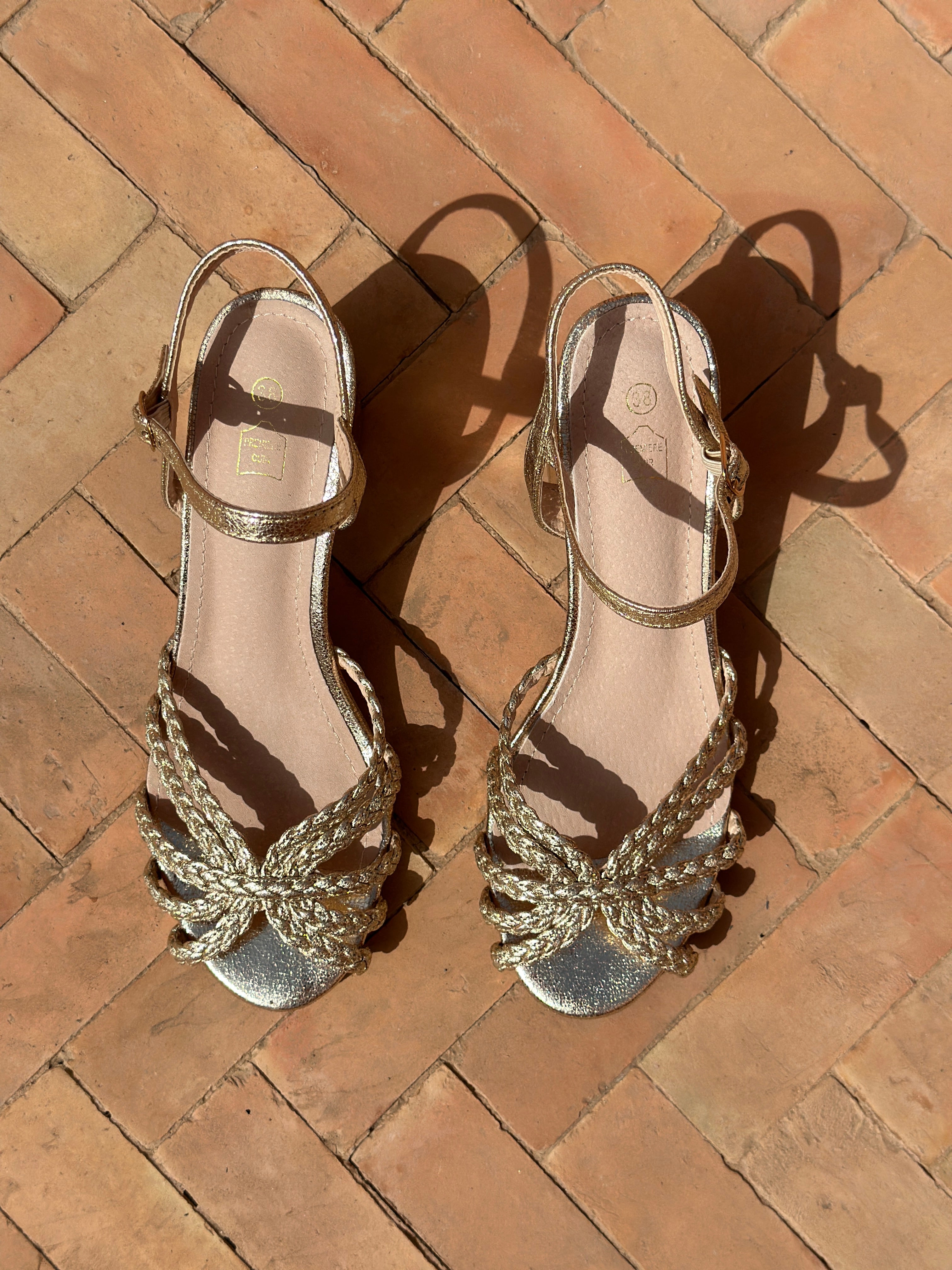 Osiris sandales