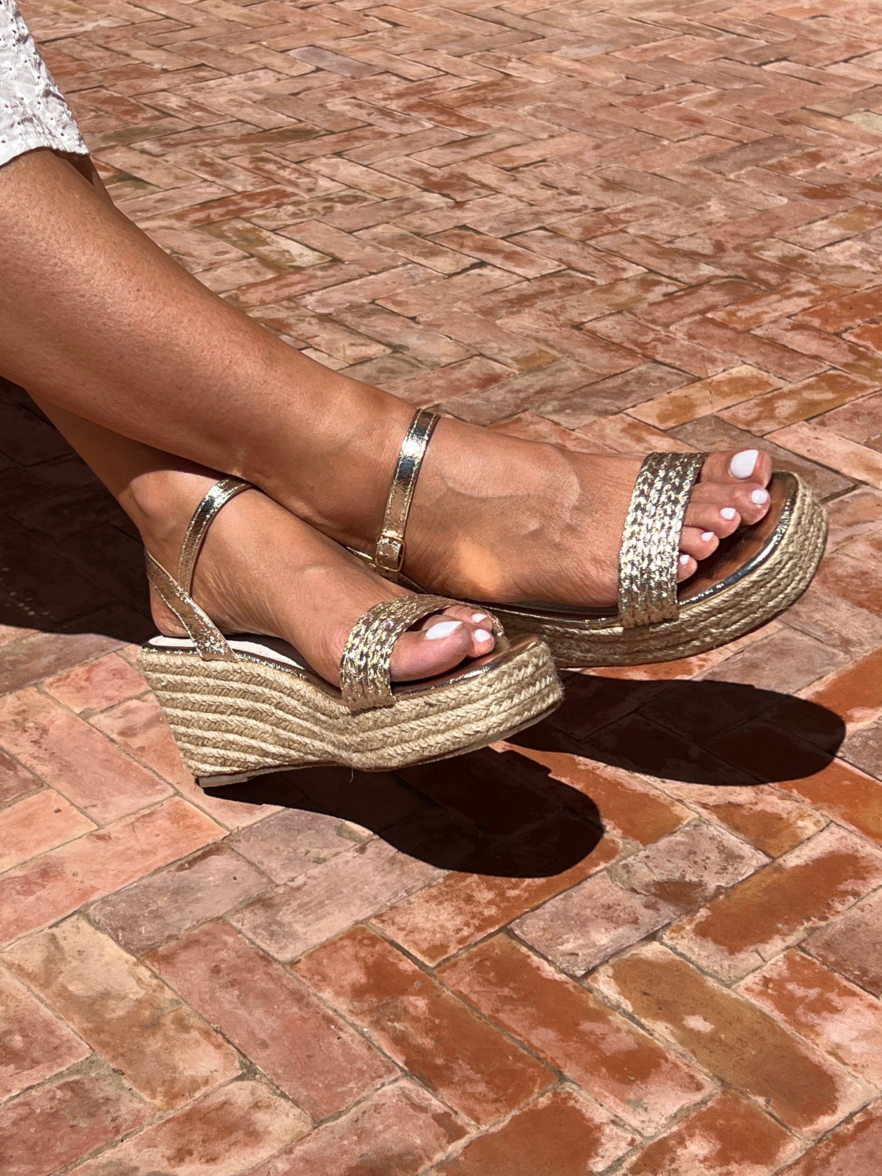 Espadrilles Dorées – Élégance Confortable