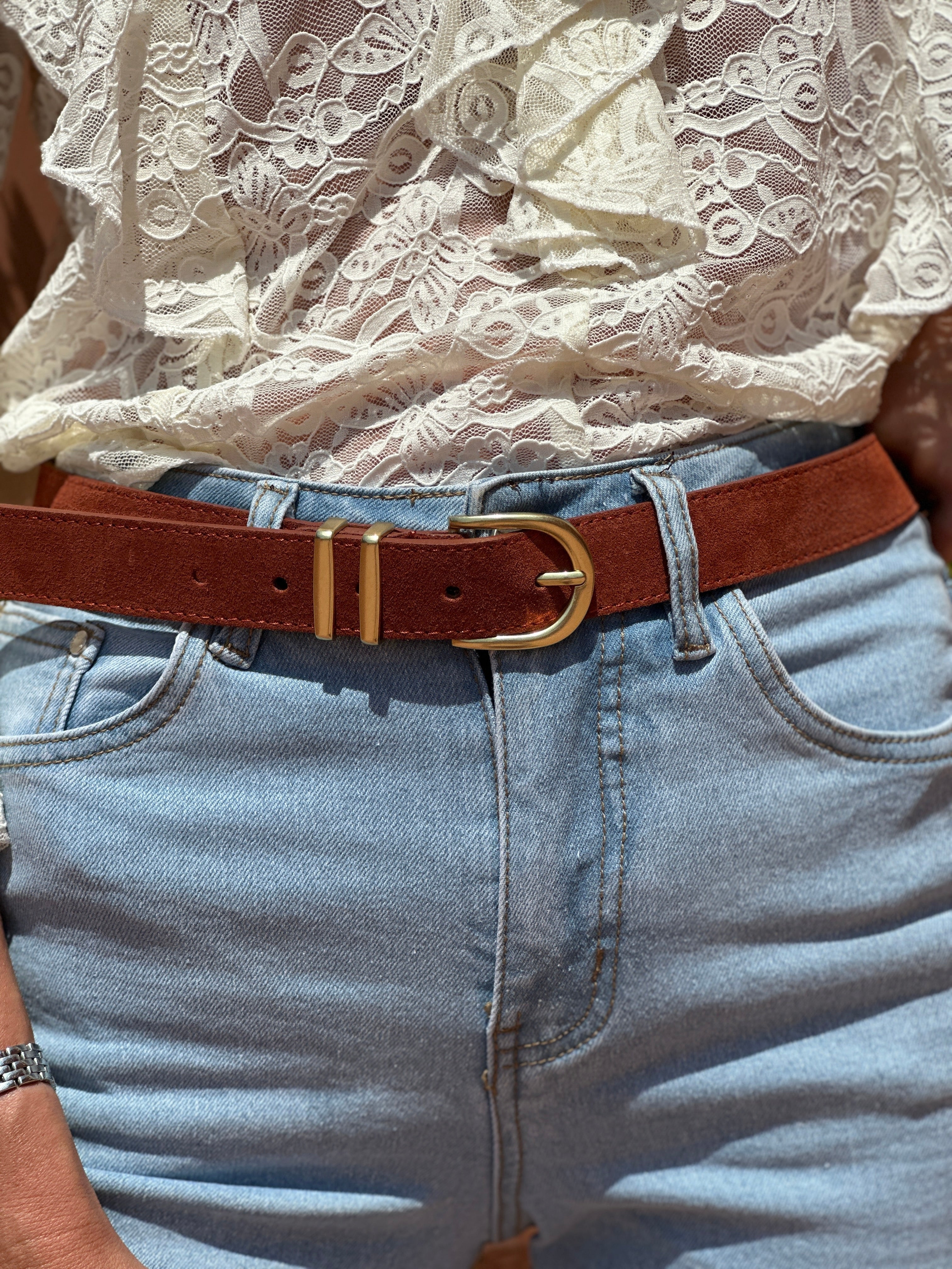 L’accessoire parfait pour apporter une touche colorée, chic et ensoleillée à vos tenues