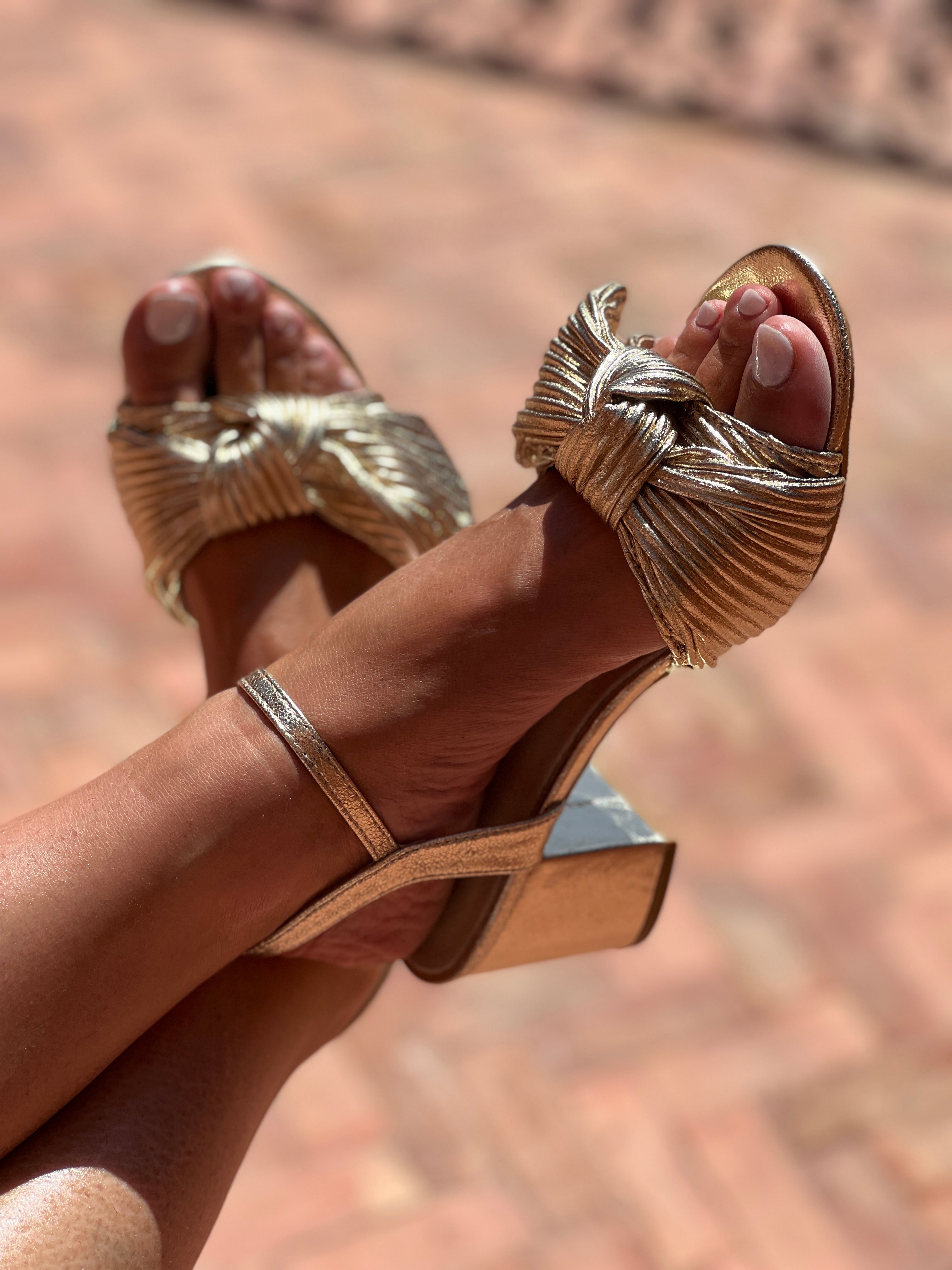 Sandales Ariane – L’élégance So Seventies